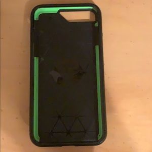 Bodygaurdz with pop on it iPhone7 plus phone case